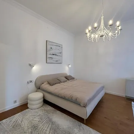 Royal Apartment *